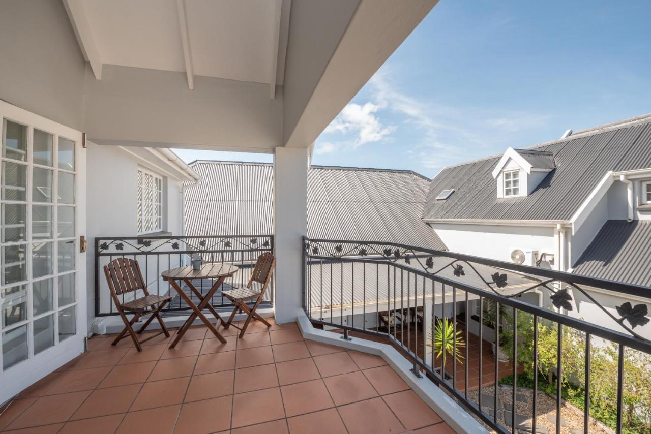 Millard Crescent Guest House Порт Елизабет Екстериор снимка