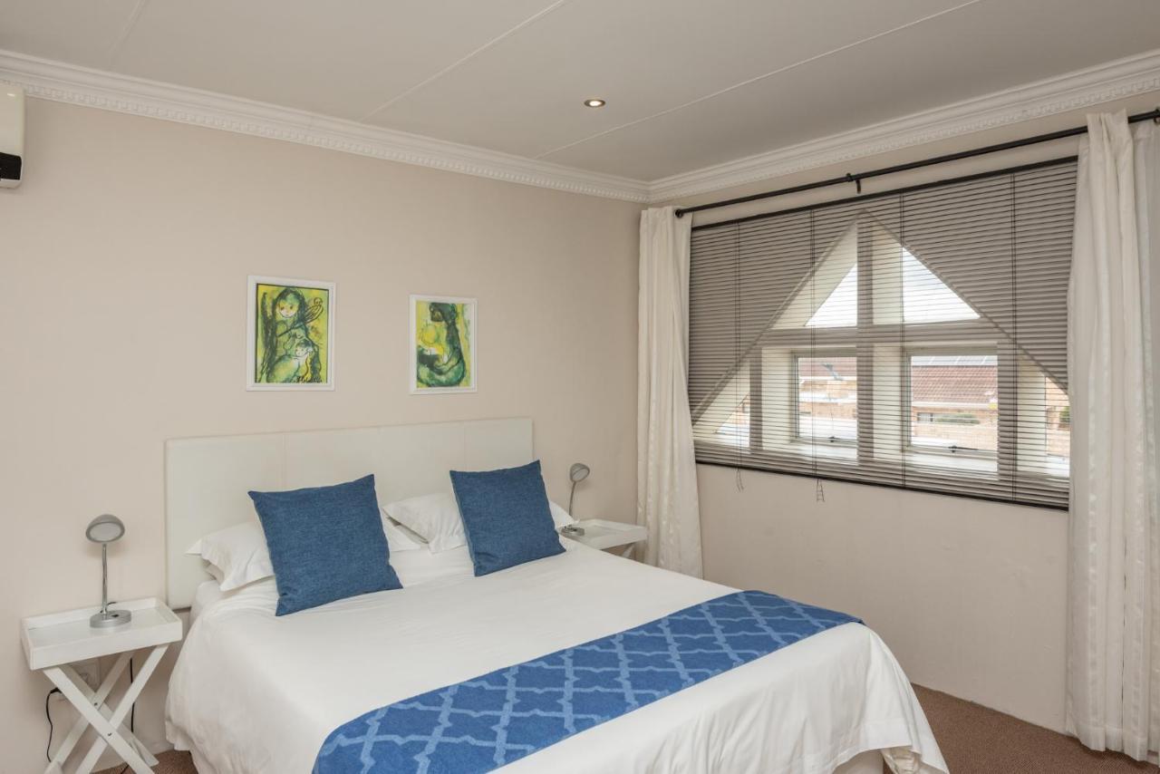 Millard Crescent Guest House Порт Елизабет Екстериор снимка