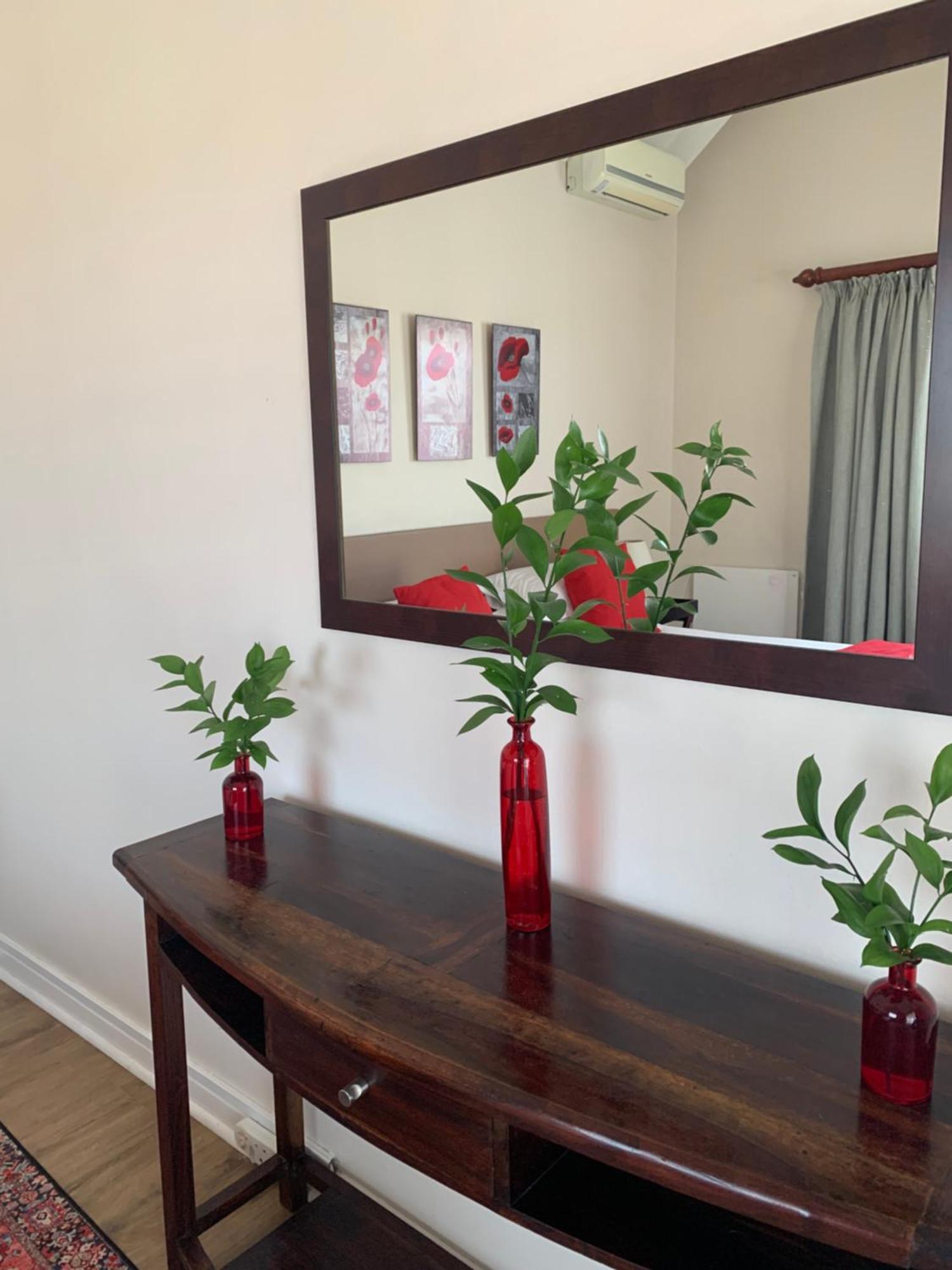 Millard Crescent Guest House Порт Елизабет Екстериор снимка