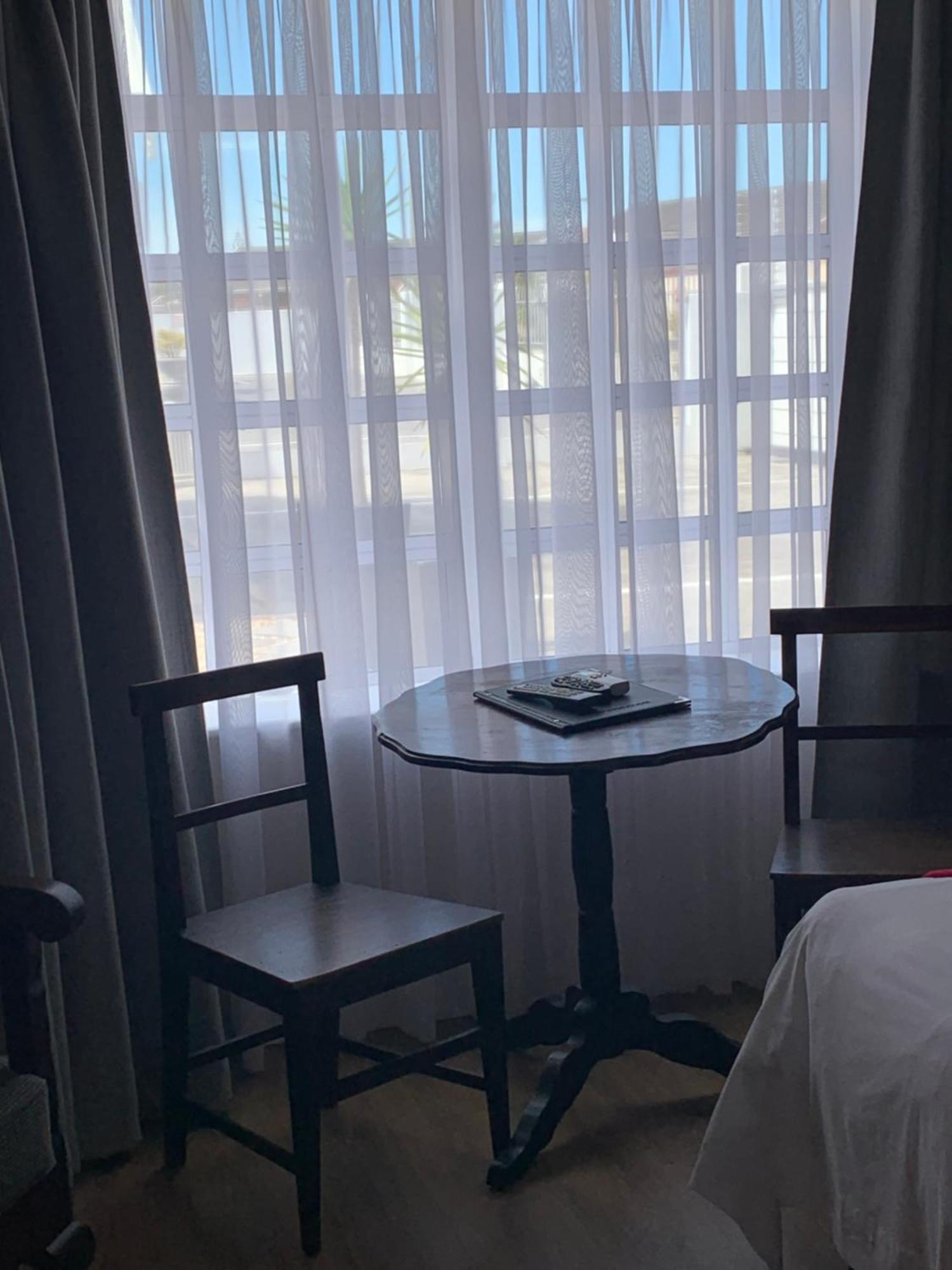 Millard Crescent Guest House Порт Елизабет Екстериор снимка