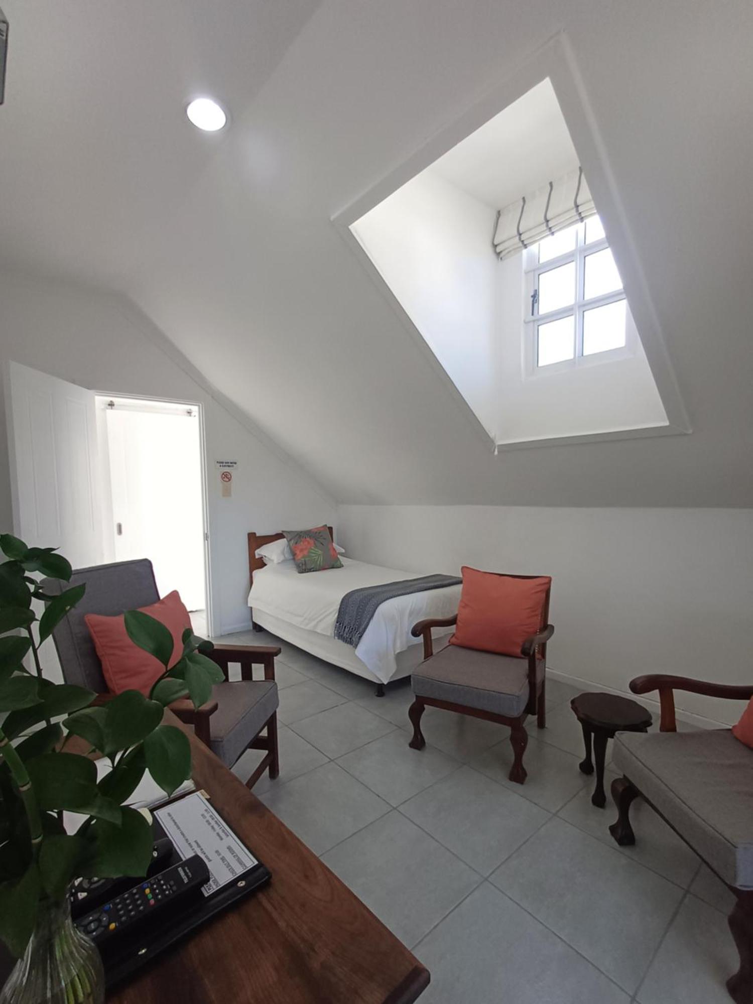 Millard Crescent Guest House Порт Елизабет Екстериор снимка