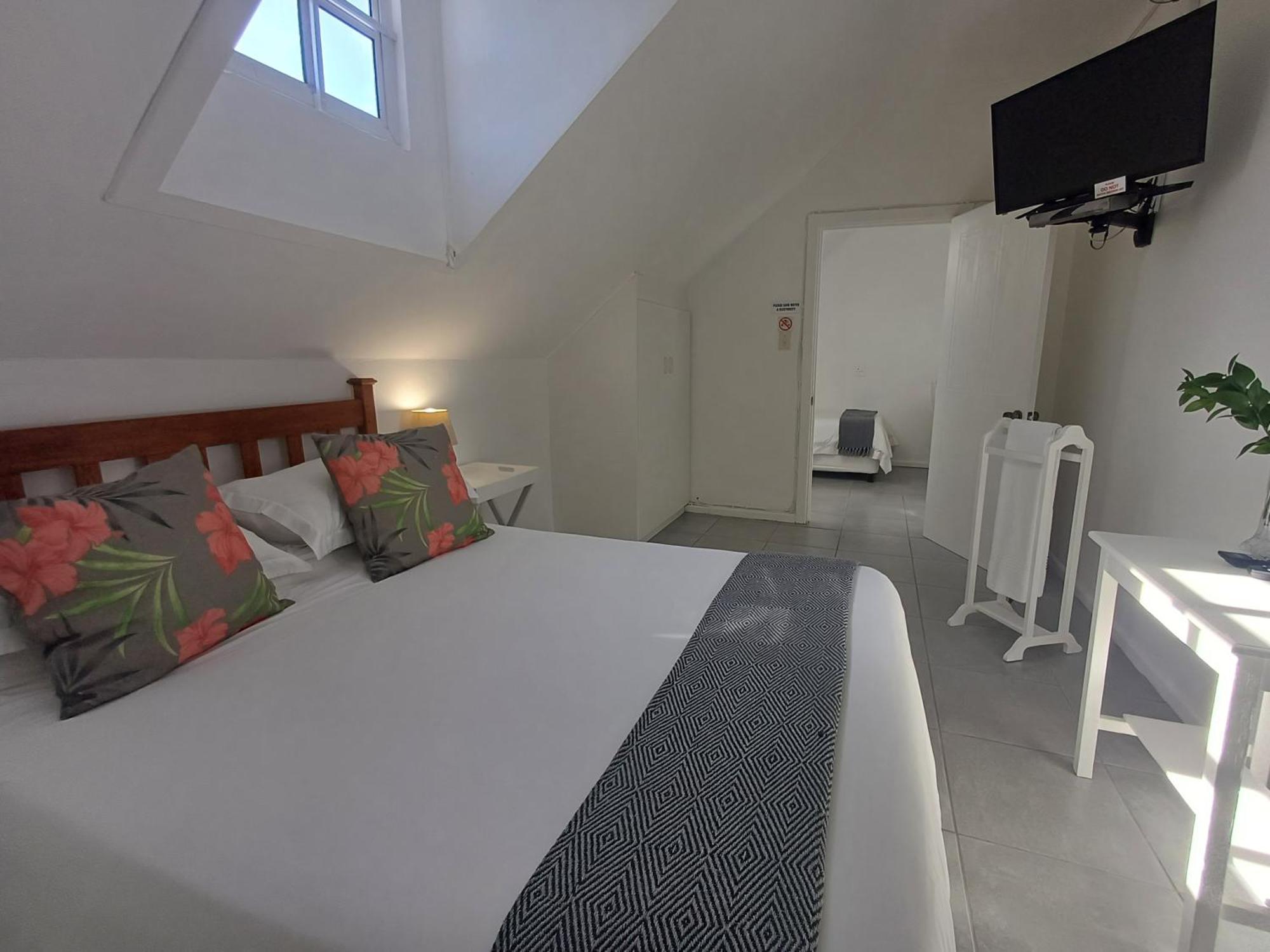 Millard Crescent Guest House Порт Елизабет Екстериор снимка