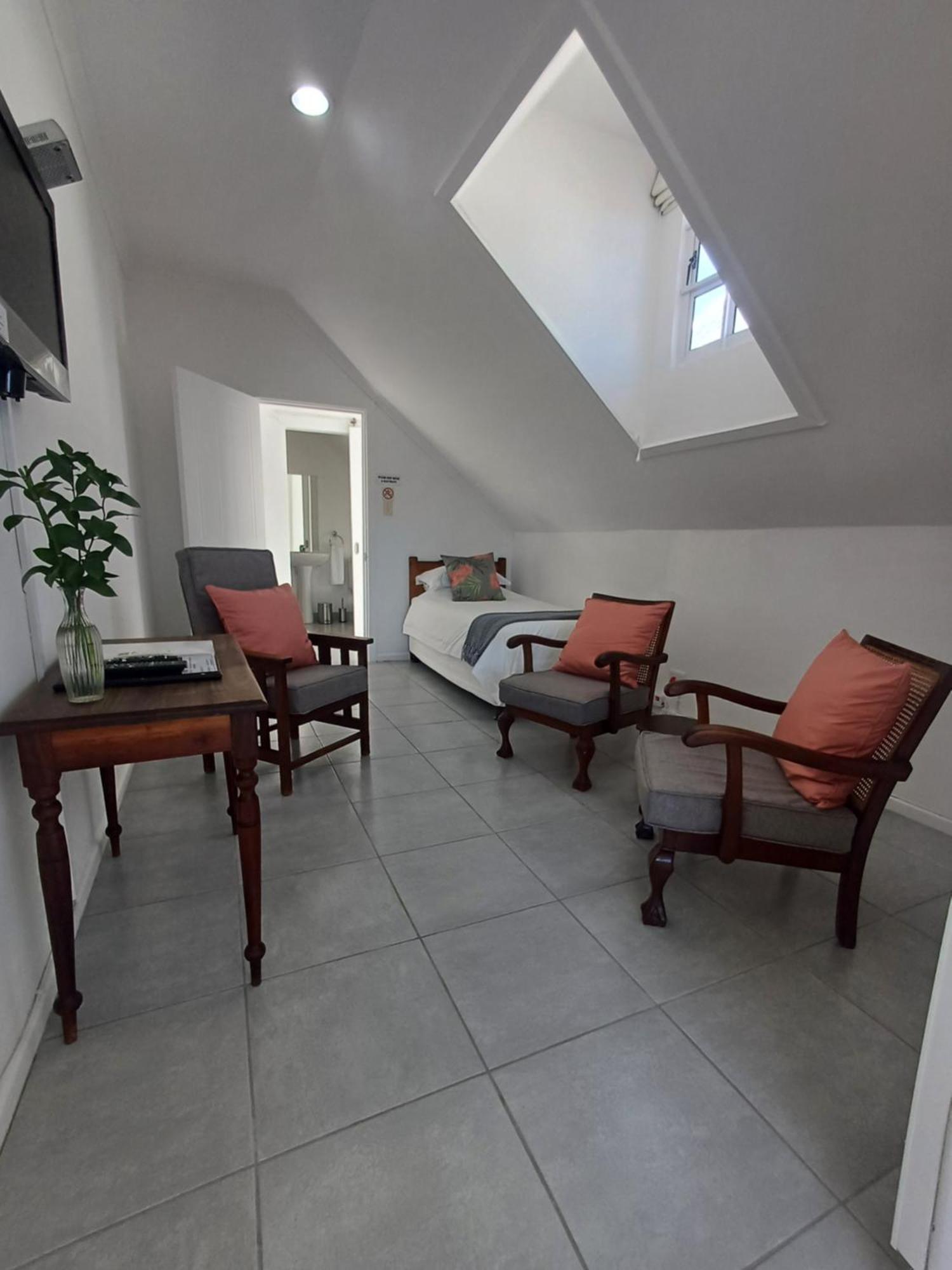 Millard Crescent Guest House Порт Елизабет Екстериор снимка