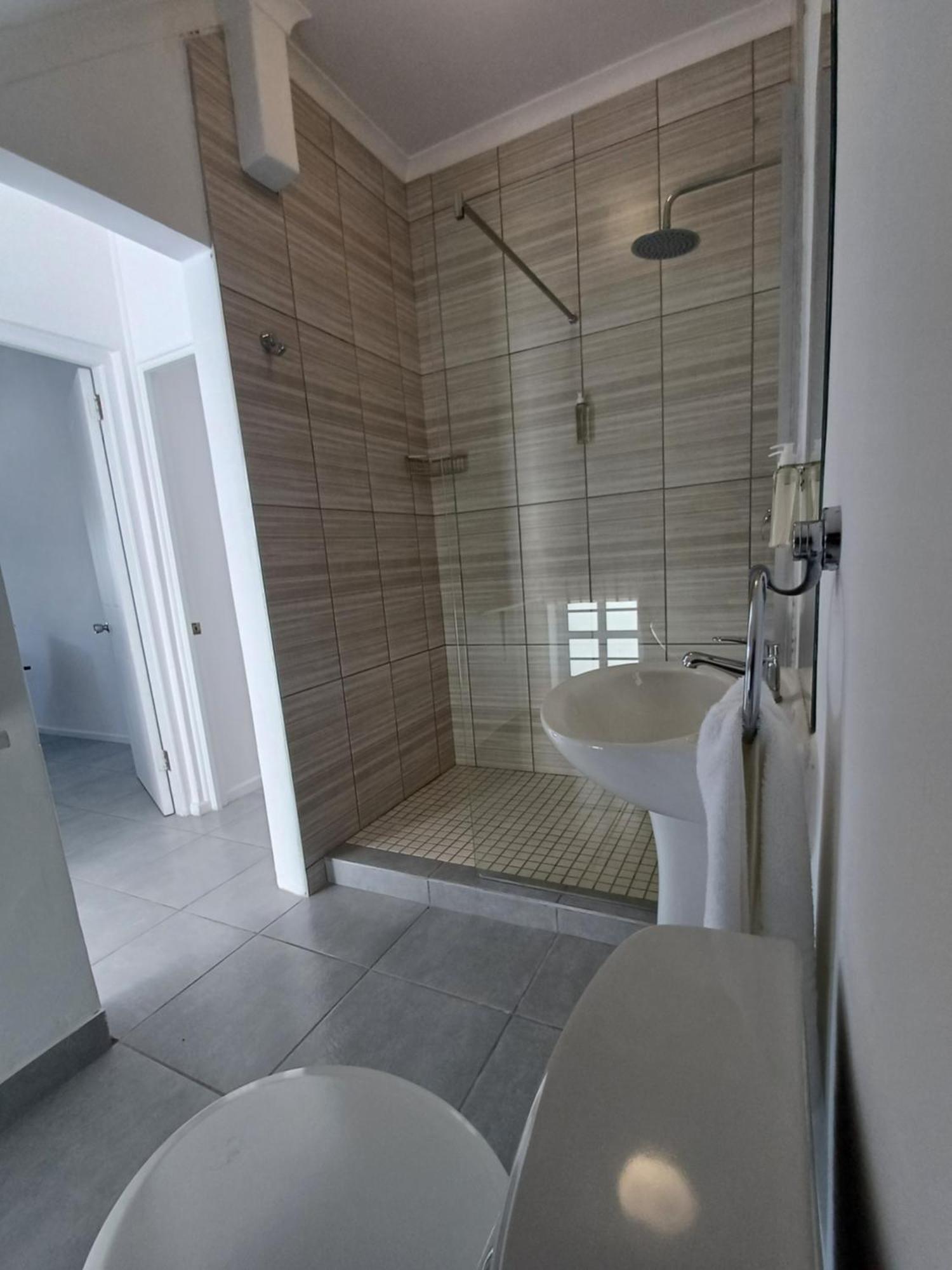 Millard Crescent Guest House Порт Елизабет Екстериор снимка