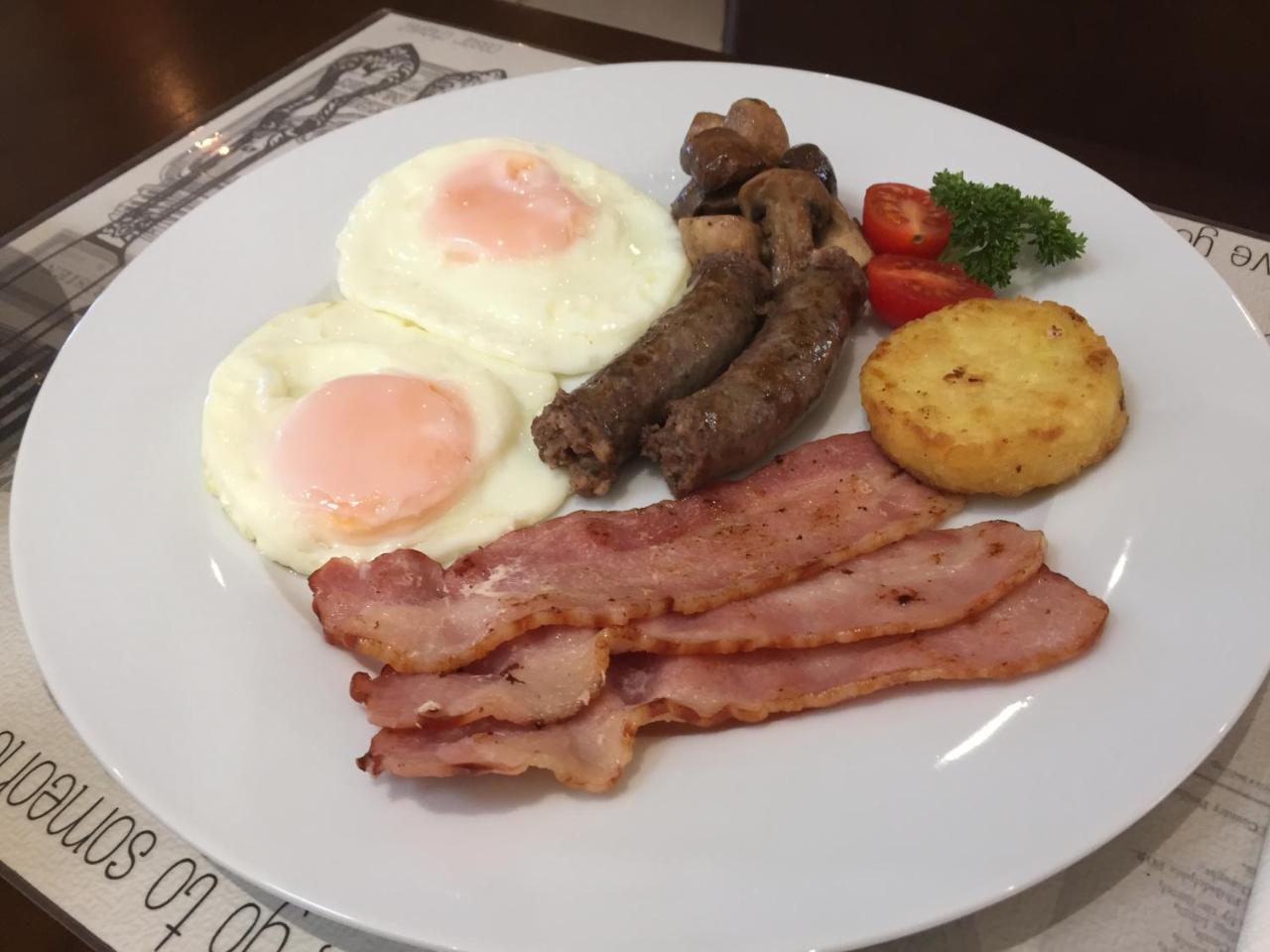 Millard Crescent Guest House Порт Елизабет Екстериор снимка
